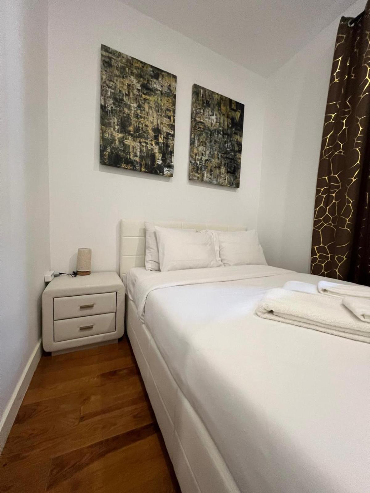 32 2 - Heart Of Lisbon Private Apartment, Bairro Alto Exterior photo